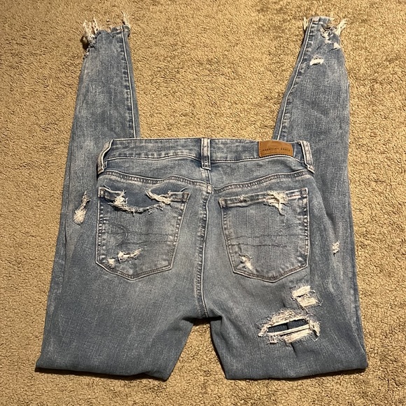 American Eagle distressed jeans - Picture 2 of 4